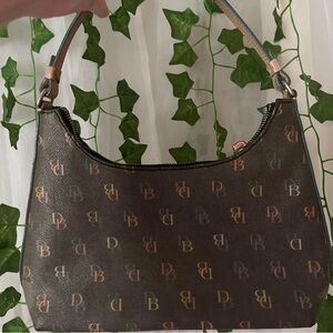 vintage dooney and bourke signature pattern shoulder bag